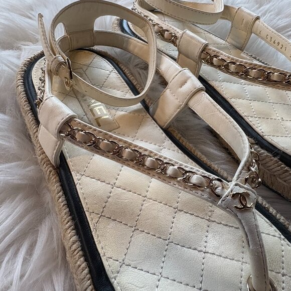 Chanel Cream Leather Sandals with Chain detail Size 39 - Picture 3 of 16